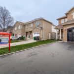 16 Twin Pines Cres Brampton-3