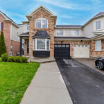 15 Frontenac Crescent Brampton. Semi Detached for Sale.