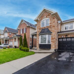 15 Frontenac Crescent Brampton. Semi Detached for Sale.